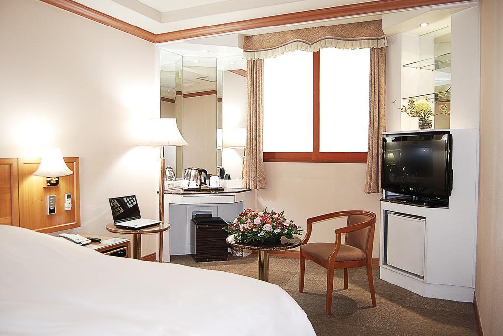 Arirang Tourist Hotel Changwon Quarto foto