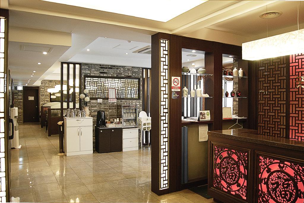 Arirang Tourist Hotel Changwon Exterior foto